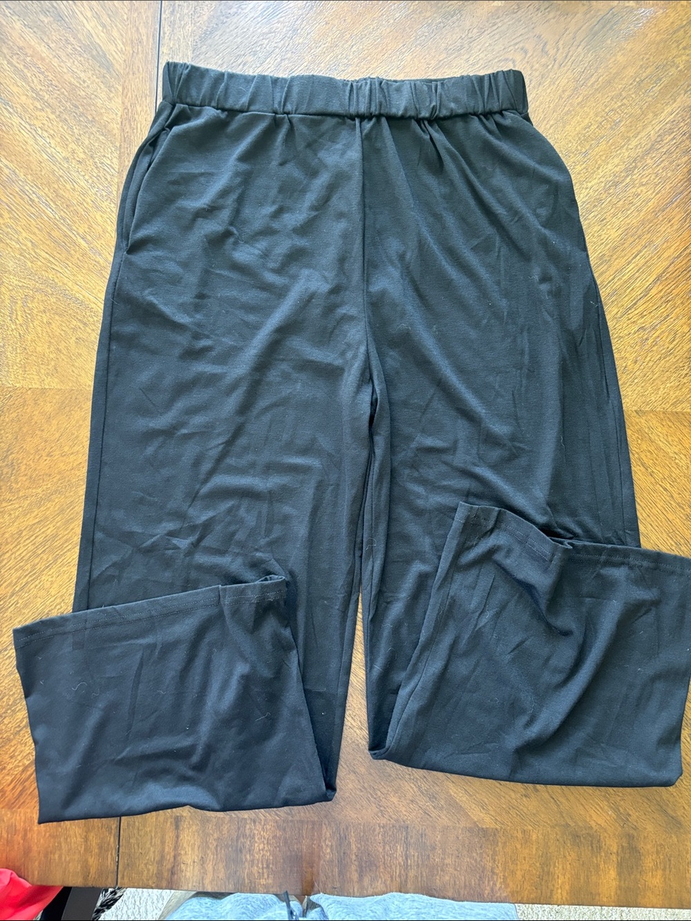 Wide Leg Pull-On Pants in Black